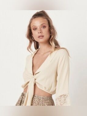 Spell & The Gypsy Camp Fire Lounge Top – Small – Cream/Beige Tie Front Crop